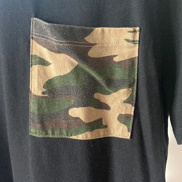 Mens FOREVER 21 Short Sleeve T-Shirt. Used, but in good condition. - Picture 2 of 4